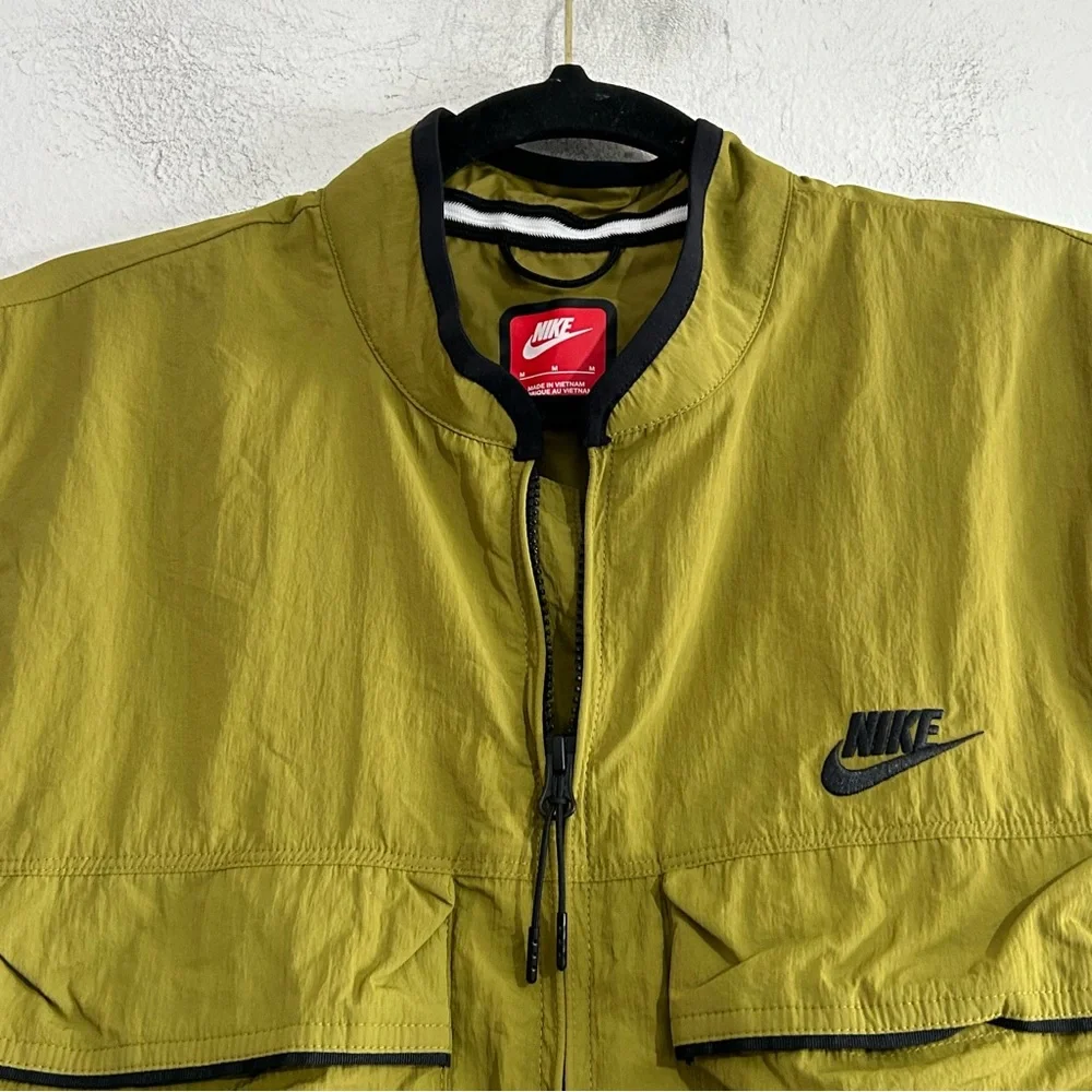 Nike Tech Woven Utility Repel Zip Up Vest Green Medium Gorpcore Outdoor Granola